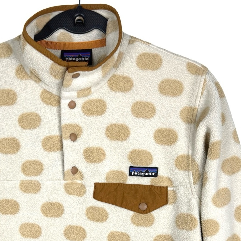 Patagonia Synchilla Cream and Tan Polka Dot Pull Over Sweater - Picture 7 of 10